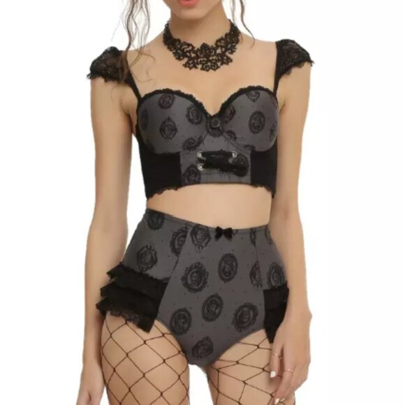 Hot Topic Pride + Prejudice + Zombies Longline Bra and Panty Set - Picture 1 of 14